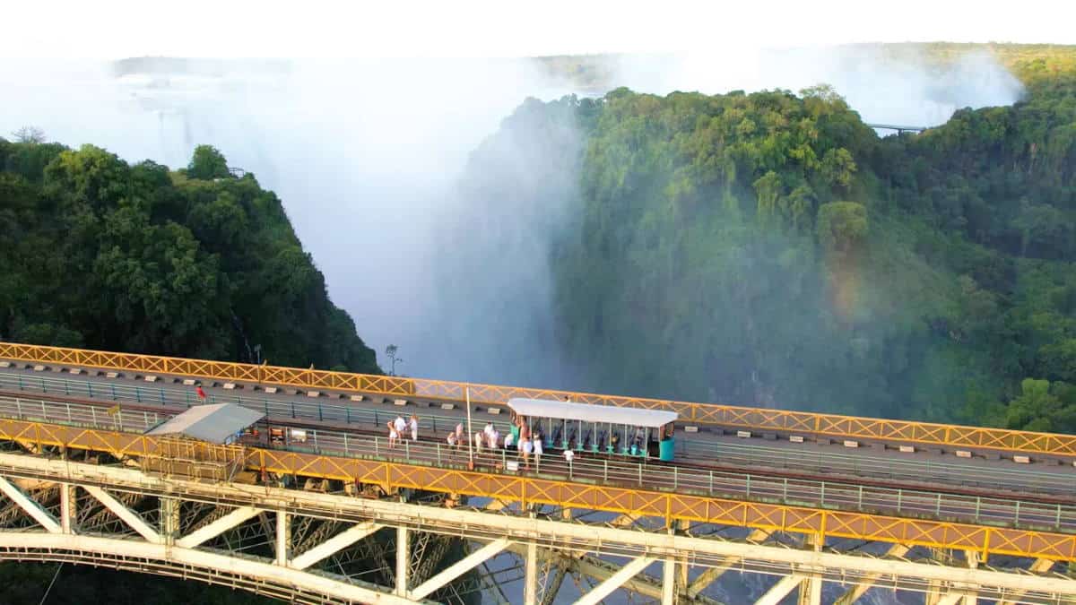 Bamba Sunrise Tram